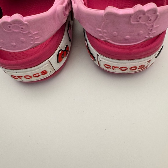 Crocs Children Size 9 PinkHello Kitty Crocs Slip on Clogs Fast Shipping - Picture 9 of 13